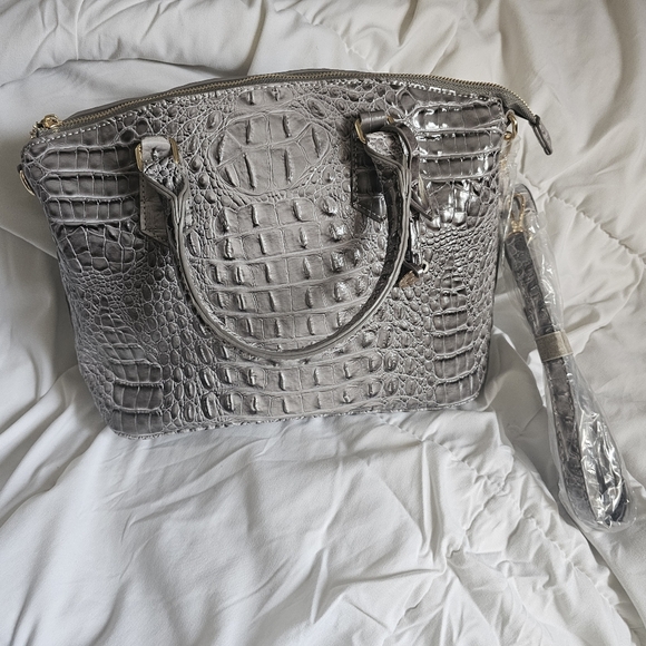 vegan leather crocodile tote - gray - Picture 3 of 5